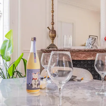 Parisian Escape And Jacuzzi And Vibes Paris